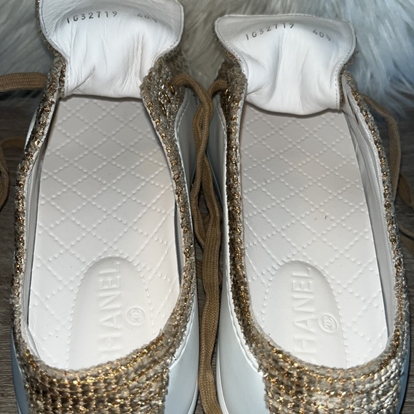 Authentic Chanel Tweed/Leather Interlocking CC Logo Sneakers - Picture 14 of 16